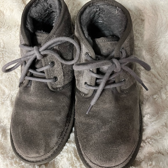 gray lace up UGGs main image 4